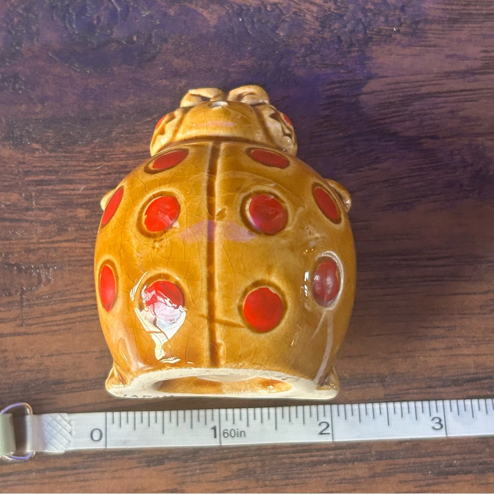 Vintage Japanese Salt and Pepper Shakers - Picture 6 of 7